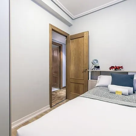 Zurriola Surf * סן סבסטיאן