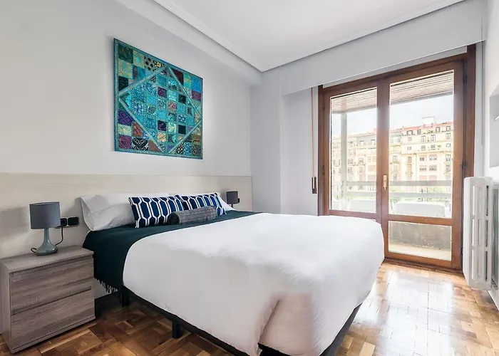 Zurriola Surf San Sebastian